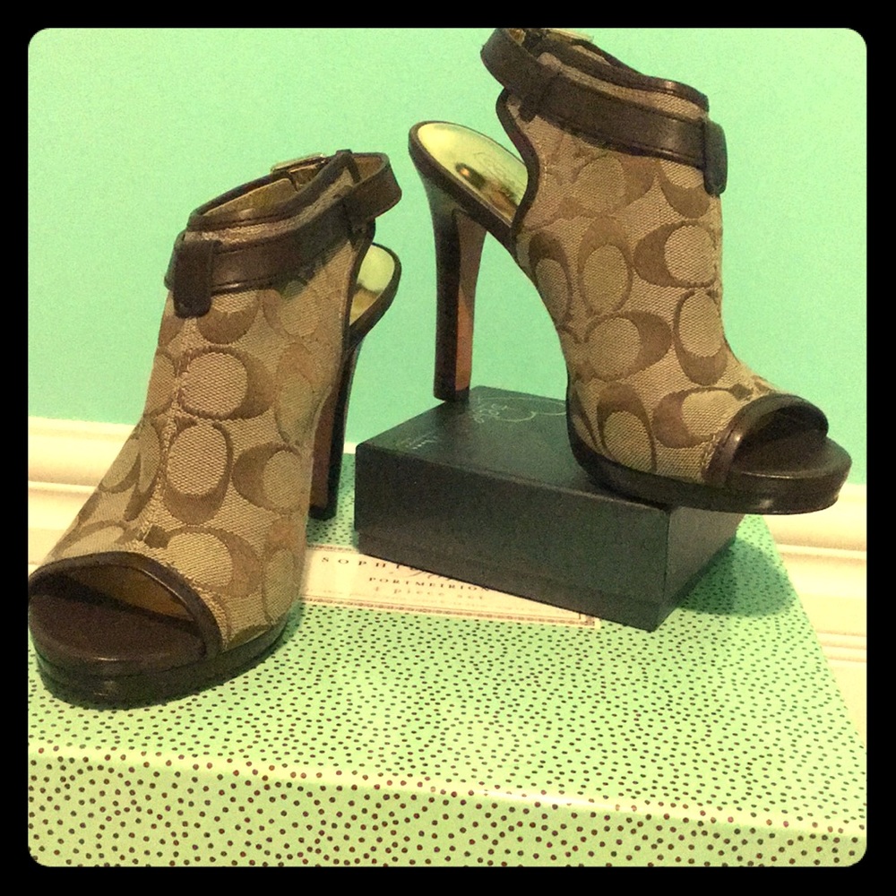 Coach Size 7.5